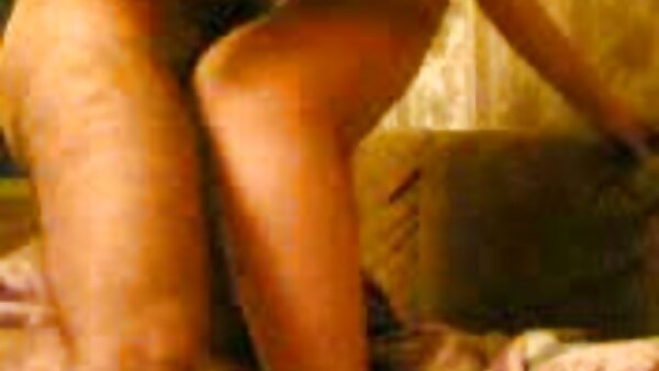 அழகான மார்பகங்களுடன் மிகவும் கவர்ச்சியான பொன்னிறமான டேனா வென்டெட்டா கடுமையாகப் புணர்ந்தாள்